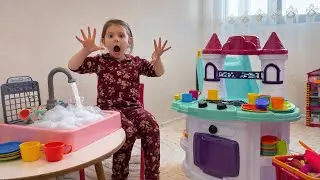 OYUNCAK LAVOBODAN SU AKIYOR😱❗️ |ÇOCUK VİDEOLARI🦄❤️