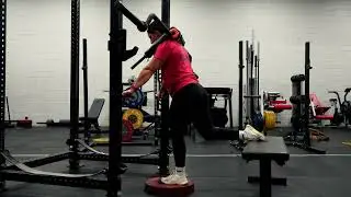 Front Foot Raised Bulgarian Split-squat (Safety-bar)