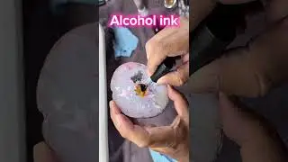 Những ứng dụng từ alcohol ink trong design