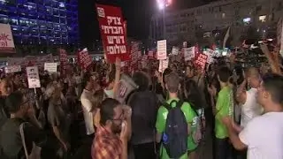 Thousands at Peace Rally in Tel Aviv