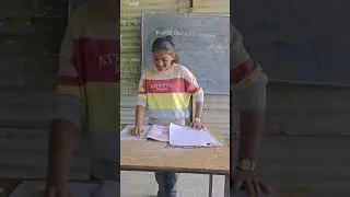 म वि शेडोळ ता निलंगा येथे इयत्ता आठवी मराठी  विषयाचा सेमिनार घेताना विद्यार्थिनी