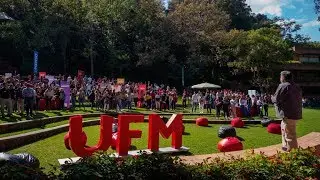 &iexcl;Vive la UFM!