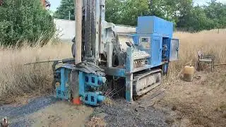 Water well drilling process  www.hlubinnevrty.cz  info@hlubinnevrty.cz      Proces vrtání studny 50m