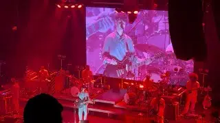 Vampire Weekend &ldquo;I&rsquo;m Goin&rsquo; Down&rdquo; 9/16/2025 Wellmont Theater, Montclair, NJ