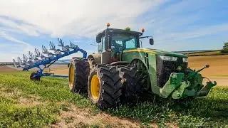 BIG SOUND John Deere at ploughing !