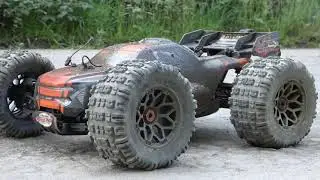 The Team Corally Jambo Still is the the most insane 6s truck i own!!!