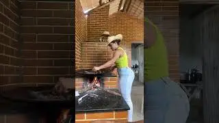Panela velha que faz comida boa! #ro&ccedil;a #vidanaro&ccedil;a #sitio #fazenda #vidanocampo  #minasgerais