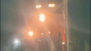 Nice Sharp K5hl on ET44AH! Csx 3231 leading again!( Csx 3406 trailing!) 29 cars! + Horn salute! 🇺🇸