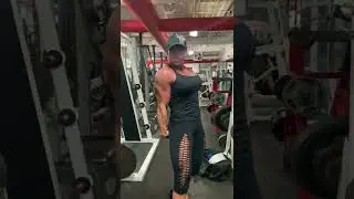 IFBB pro Tory Minehan posing practice/conditioning check