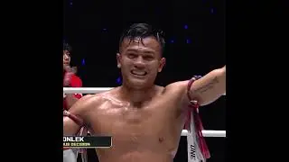 MASTERCLASS 🥊 Lamnamoonlek outduels Daniel Puertas for his third straight win on ONE Friday Fights!