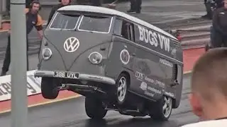 BUGS VW Split Screen Panel Van Wheelie