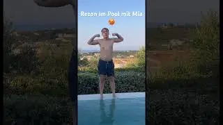 Rezon flext im pool mit mia #rezon #fncs #memes #viral