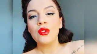 Pinup look makeup