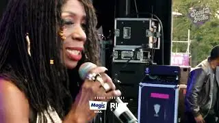 Heather Small performs Moving On Up at the 2022 Soultown Festival