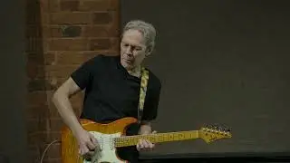 Blueser. Melodie.  Music by A. Pakhmutova. Arranged by D. Andrianov