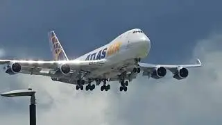 Boeing 747-400 ATLAS AIR  landing at Auckland Airport (AKL)