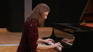 Chopin, Nocturne in C Sharp Minor, KK IVa/16, performed by Eva Bohte