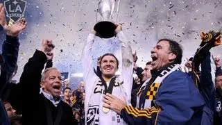 Former Galaxy midfielder David Beckham announces his retirement from professional soccer
