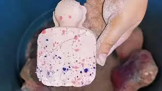 Colored gym chalk Crunchy Crushes 😍 oddlysatisfying 