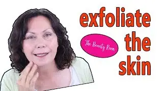 How to Exfoliate Your Face Naturally at Home