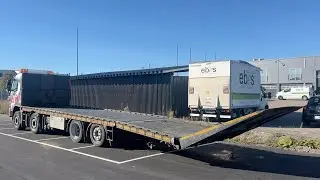 K&ouml;p Lastbil Volvo FM-400 8*2 med hydraulisk lastramp p&aring; Klaravik