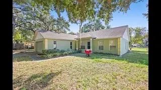 5 Bedroom Lakefront Home with In-Law Suite | 10320 Bumblebee Ln, Leesburg, FL