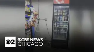 Burglars strike 3 times on Chicago's South Side, break through store roof