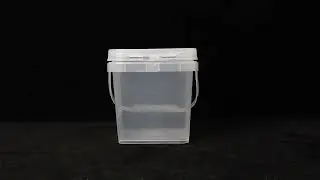 Plastic square bucket