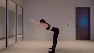 ESSENTIALIST MOVES&trade; | Corset Effect: Forward Fold Reach