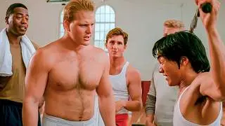 Idiotas del Gimnasio No Se Dan Cuenta de Que Este Flaco Chino Es BRUCE LEE, Maestro Artes Marciales