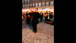Tuna de Portugal en la Plaza Mayor.