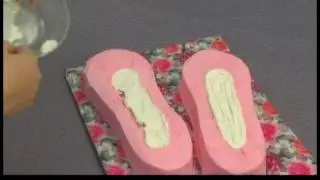 Making a Ballet Slippers Cake : Using a Spatula to Frost Ballet Cakes