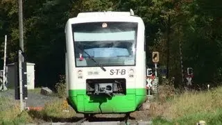Blechhammer im Steinachtal-Oberland am Rennsteig, Bahnhof und Bahnübergang VT 112