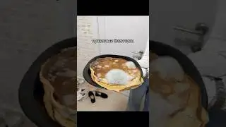 Живые блинчики. Автор видео: @varya_muyy  #комментарии #юмор #шуточное