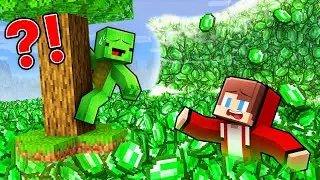 JJ and Mikey Escape from EMERALD FLOOD in Minecraft - Maizen