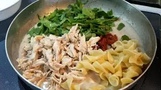 Spinach Pasta with Leftover Roasted Chicken