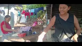 Doña cristina esta muy asustada por lo que pasa ayer y por la refri 
