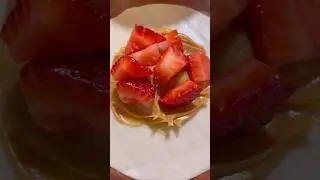 E vamos de #pastel de #morango com #docedeleite 🤤 #ter&ccedil;ou