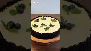 Classic cheesecake with Oreo crust