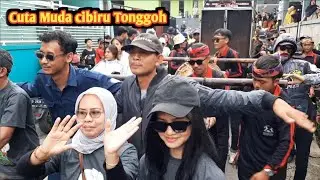 Oyag nayaga saat sundaan cuta muda di Cibiru tonggoh