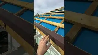 Sort de streașină pentru acoperiș din țiglă metalică