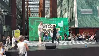 Professional BBoy vs Bachelor Boy, awesome moves!