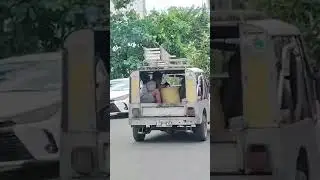 Nahulog ang 40 footer container van