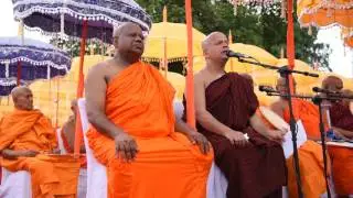 Ven. Dhamma Loka chanting @NIBU for 2017 Vesak