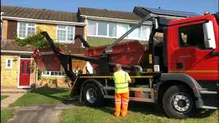 HARSH HS14T Skiploader Loading 8yd Skips