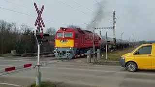 Vonatok Szegeden a szabadkai úti vasúti átjárónál 2023.02.03.
