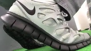 NIKE FREE-RUN 2 on Feet , Size US12
