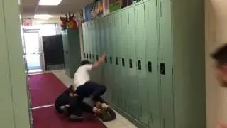 LOCKER JUMP (SPIDERMAN CHALLENGE!!!!)