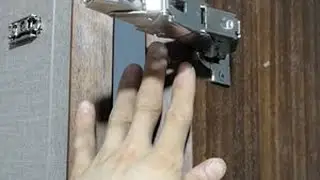 一字铰链安装过程，  45度角，用125度铰链安装#衣柜门安装技巧