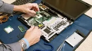 ноутбук Lenovo IdeaPad U410 ( U310 ) разборка или как достать батарею 2016 хит и т